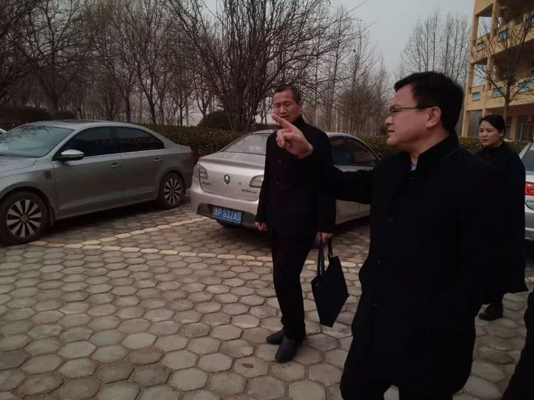 梁山县教育局局长，励志之光照亮未来之路